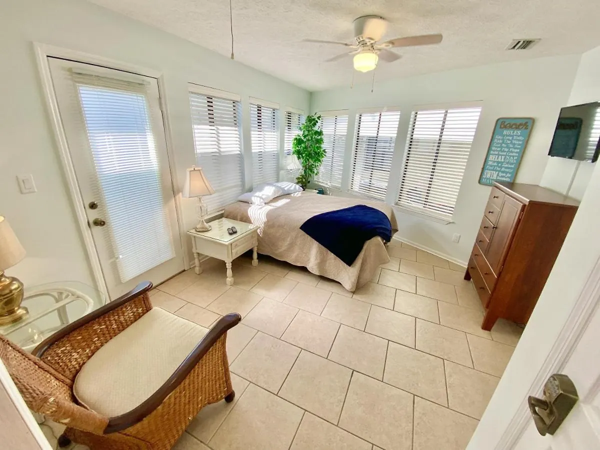 Venture Out 332 Lagoon Ln With 2 Golf Carts Panama City Beach 0*,